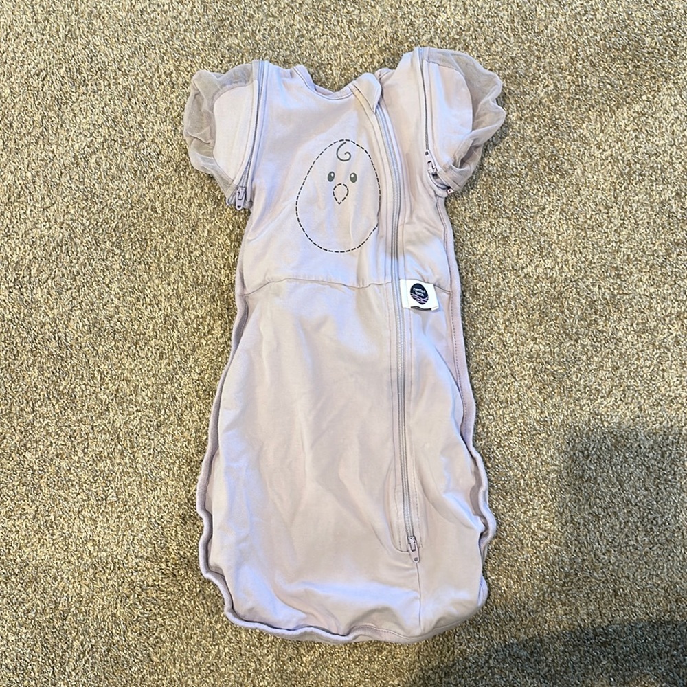 Nested bean sleep sack/swaddle. Newborn, 0-3 month size. Very gently used.